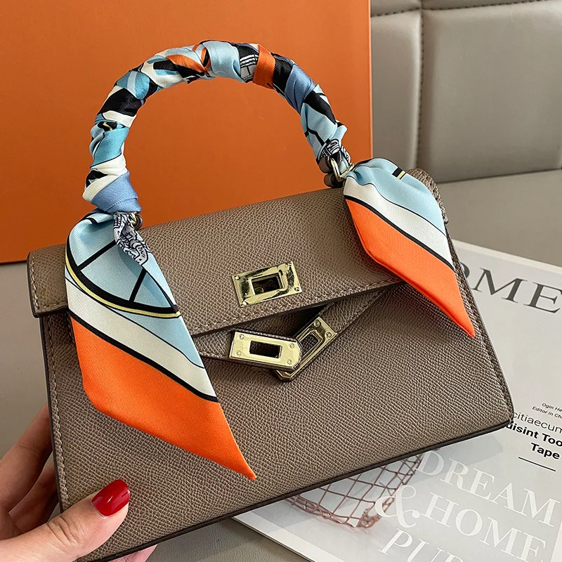 Sciarpa con tracolla stampata  - Luxury Bags Women Brands recensione e prezzo