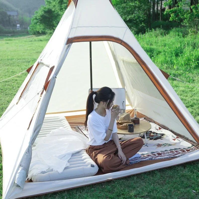 Tenda Piramidale Portatile di  - Luxury Bags Pyramid recensione e prezzo